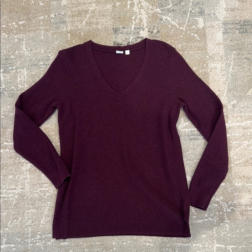 Gap V-Neck Sweater - Burgundy
